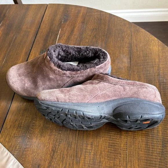 Merrell Women’s Primo Chill Chocolate Brown Suede Clogs w/ Cozy Lining, Sz. 9 - Picture 6 of 10
